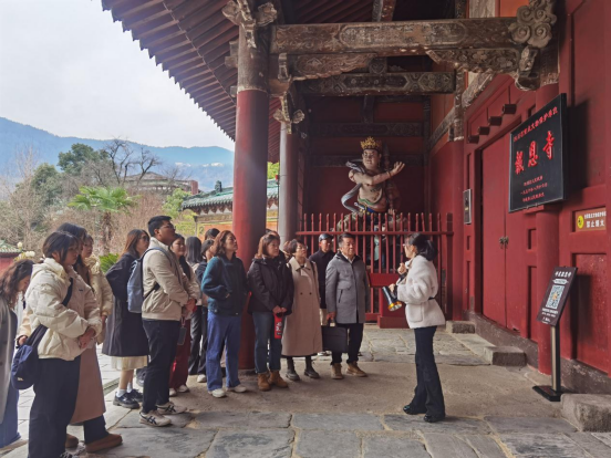 四川文化艺术学院与平武报恩寺举行实践实训基地授牌仪式883.png 四川文化艺术学院与平武报恩寺举行实践实训基地授牌仪式883.png